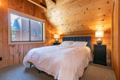 12279 Bennett Flat Rd, Truckee CA  96161-6202 exterior