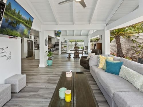 2009 Williams St, Santa Ana CA 92705-7841 exterior