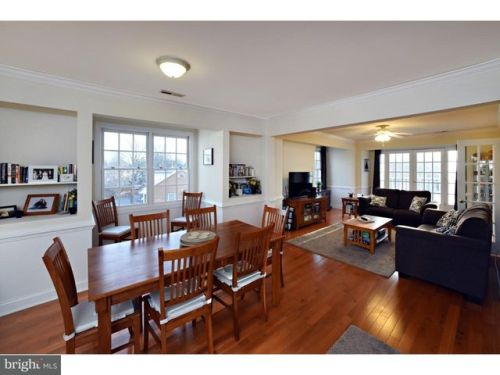 30 Kings Ct, Tavistock NJ  08033-1885 exterior