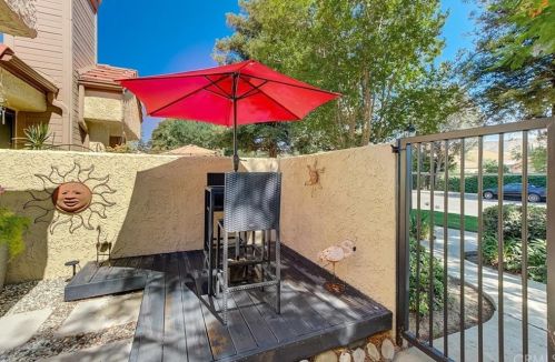 5345 Huntley St, Simi Valley, CA 93063-6104