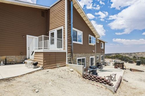 29422 125th St, Pearblossom, CA 93553-3483