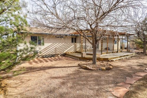 703 Matt Dr, Pueblo CO  81007-6513 exterior