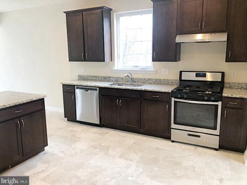 16 Stoneham Rd, Trenton NJ exterior