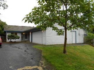 660 Utah St, Camas, WA 98607-2539