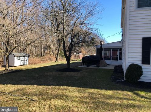 77 Holstone Ln, Willingboro, NJ 08046-1817