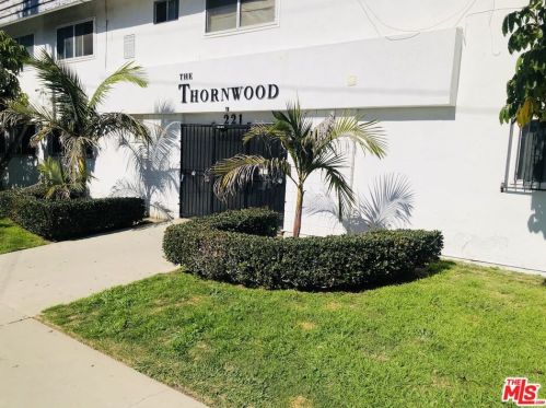 221 Buckthorn St, Inglewood, CA 90301-3235