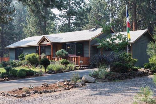 60865 Diamond Rd, Bend, OR 97702-9746