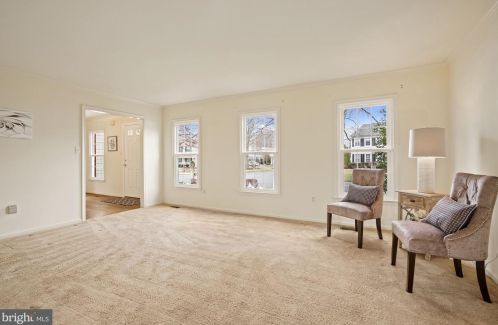 3209 Brynwood Pl, Herndon, VA 20171-3922