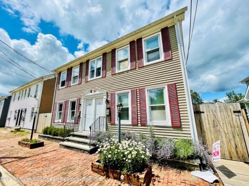 69 Linden Pl, Tinton Falls NJ  07701-1932 exterior