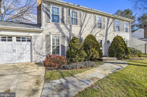 9620 Lincolnwood Dr, Springfield, VA 22015-3001