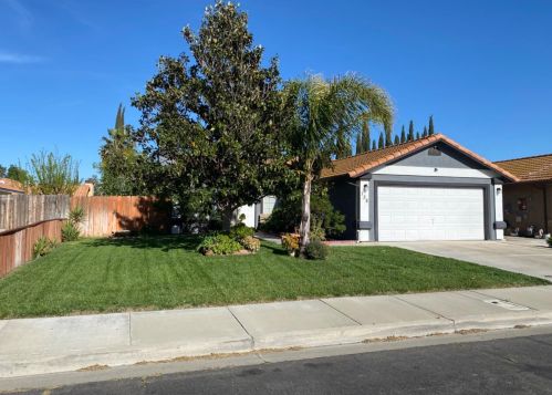 138 Santa Clara Ct, Los Banos, CA 93635-3282