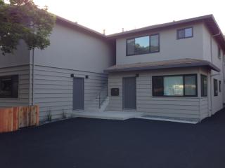 179 Higdon Ave, Mountain View, CA 94041-1027