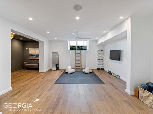 2303 Havenridge Dr, Atlanta GA  30305-4014 exterior