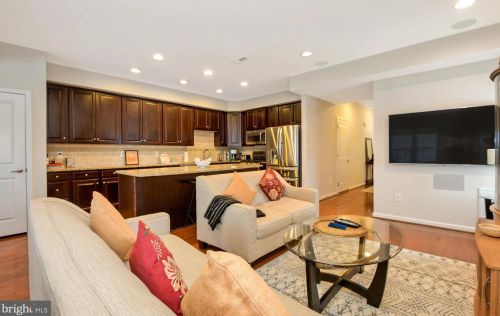 111 Sundance Dr, Trenton NJ 08619-3968 exterior