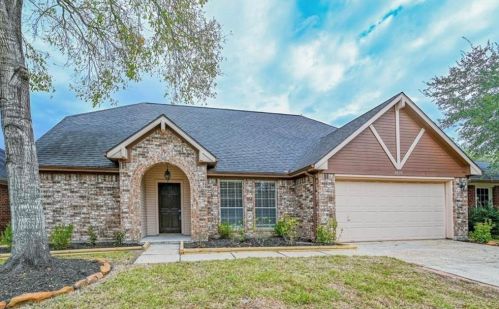 4835 Clover Ln, Pearland, TX 77584-8627