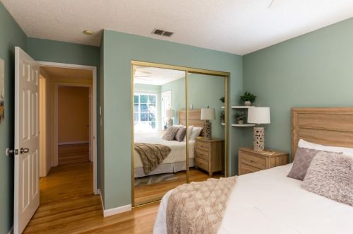 1800 Crater Lk Ave, Milpitas CA 95035-6608 exterior