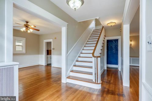 8401 Cedar St, Silver Spring MD 20910-4324 exterior