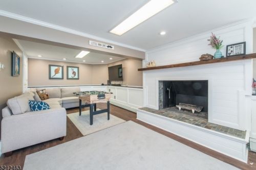 11 Appio Dr, Dover NJ  07869-2401 exterior