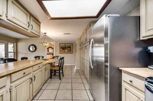 6301 Galaxie Rd, Garland TX 75044-8117 exterior