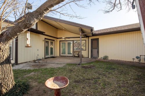 6208 Bellhurst Ct, Fort Worth TX  exterior