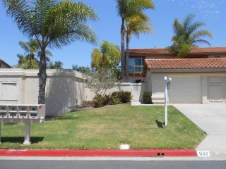 933 Hawthorne Ave, Carlsbad, CA 92011-3929