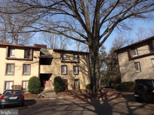 2237 Castle Rock Sq, Herndon, VA 20191-2217