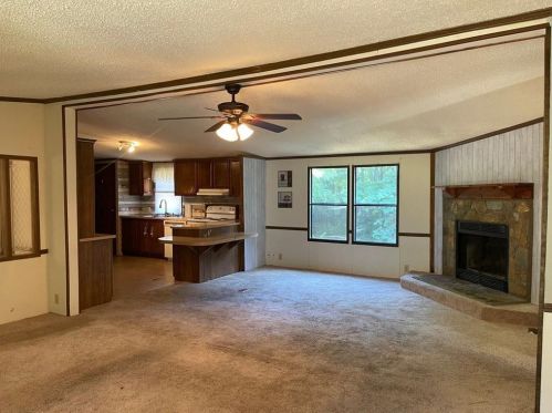 5895 Ridge Rd, Hiram, GA 30141-5861