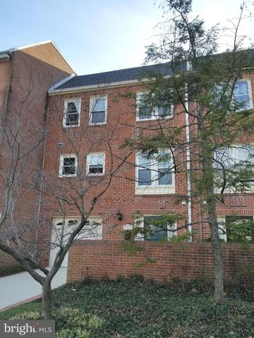 1566 Westmoreland St, Mc Lean VA  22101-4444 exterior