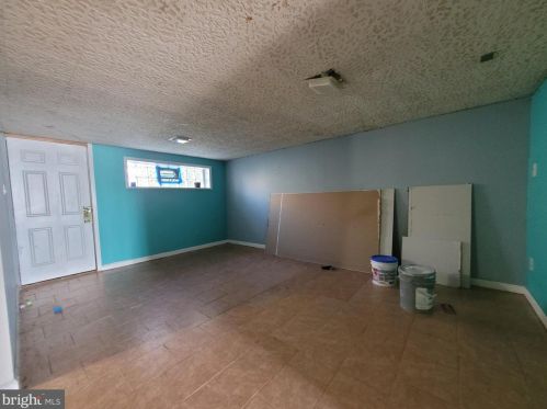 8202 Ditman St, Philadelphia PA 19136-2814 exterior