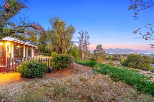 11070 Valle Vista Rd, Lakeside, CA 92040-1732