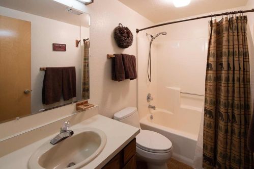 13178 Muhlebach Way, Truckee CA  96161-6424 exterior
