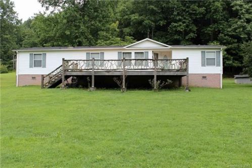 46 Looney Powell Rd, Rosman, NC 28772-5518