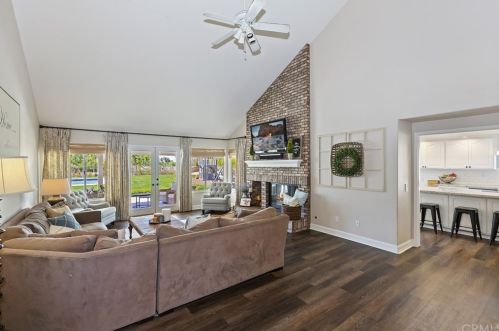 7539 Whitegate Ave, Riverside CA  92506-5455 exterior