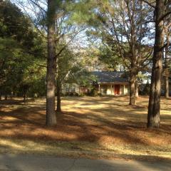 12 Deerfield Dr, Madison, MS 39110-9749