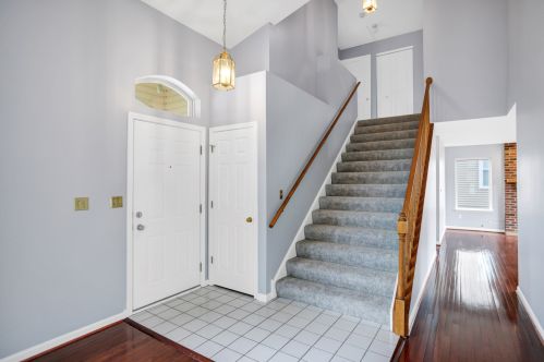 841 Tamarac Dr, Carol Stream IL  60188-4427 exterior