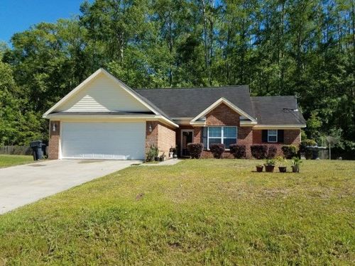 204 Cross Creek Dr, Midway, GA 31320-3924