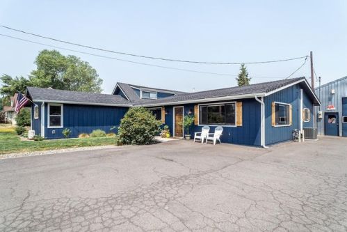 744 Diamond St, Medford, OR 97501-4405