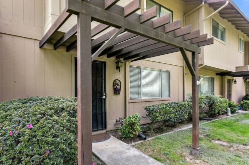 5685 Spyglass Ln, Citrus Heights, CA 95610-7755