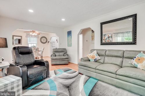 8729 Redman St, Springfield VA  22153-2413 exterior