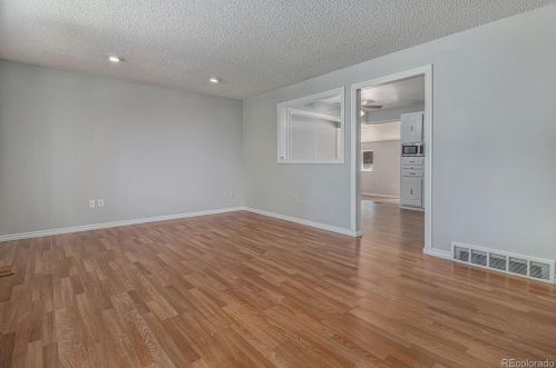 15876 Cornell Pl, Denver CO  80013-1620 exterior