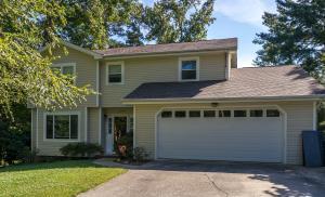 1943 Light Tower Cir, Hixson, TN 37343-3185