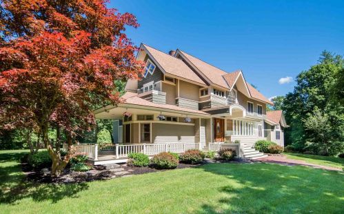 65 Hickory Rd, Hampstead, NH 03841-2226