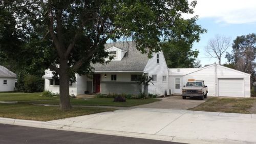 405 3rd St, Parshall, ND 58770-7229