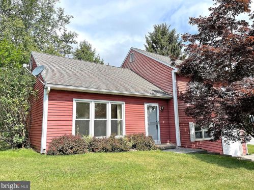 660 Sparton Rd, York, PA 17403-9737