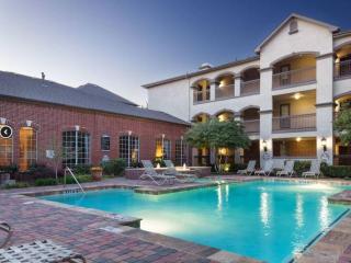 2601 7th St, Fort Worth TX  76107-2216 exterior