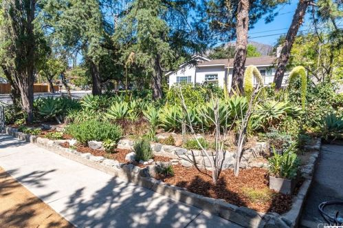 5124 Ln Crescenta Ave, Glendale CA 91214-2117 exterior