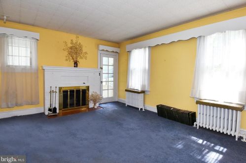 2013 Glen Ross Rd, Silver Spring MD 20910-2125 exterior