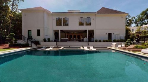 3206 Arden Rd, Atlanta GA  30327-1262 exterior