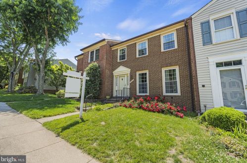7946 Forest Path Way, Springfield, VA 22153-2612