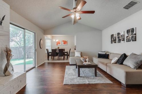 6513 Levitt Dr, Fort Worth TX  76148-2529 exterior